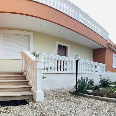 Villa Raffaele Trani Eksteriør bilde