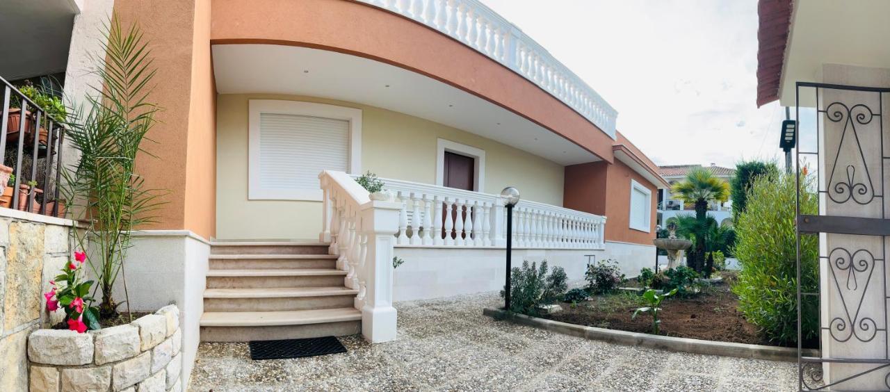 Villa Raffaele Trani Eksteriør bilde